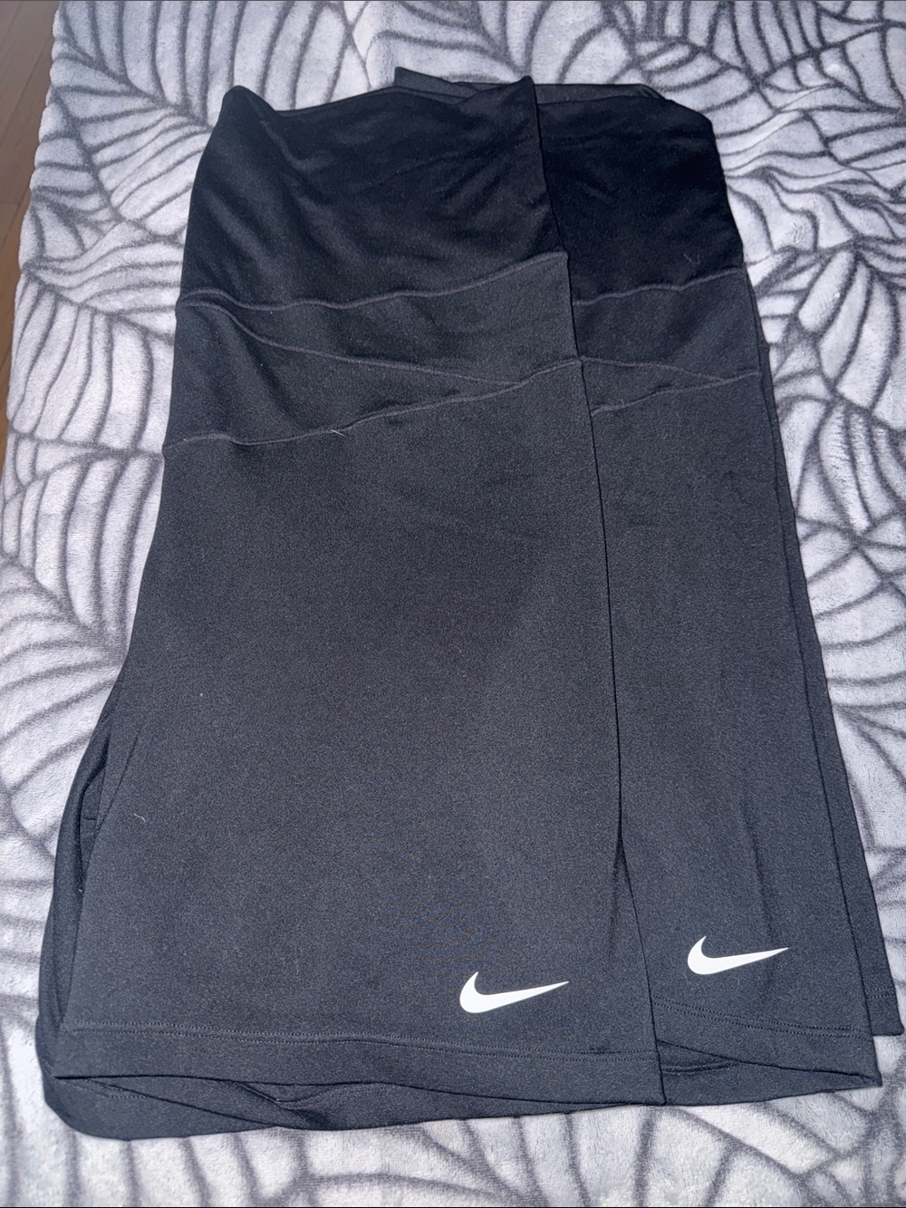 Nike Maternity Dri-Fit Biker Shorts XL - Bundle of 2